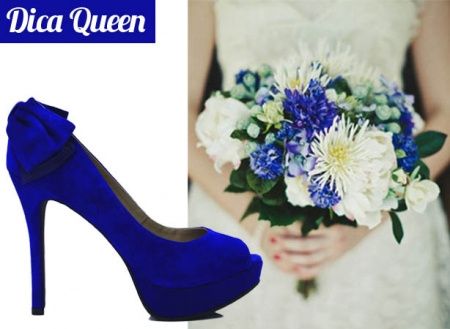 noiva de sapato azul