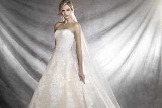 Pronovias