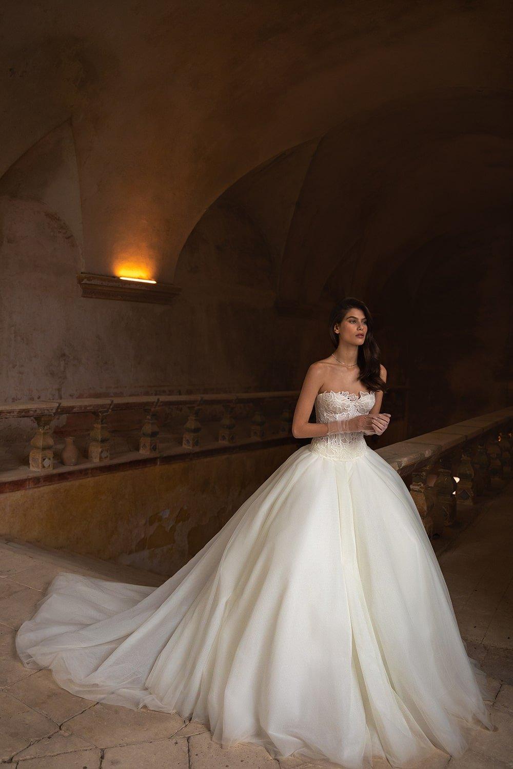 Vestido de Noiva Estilo Princesa Rodado