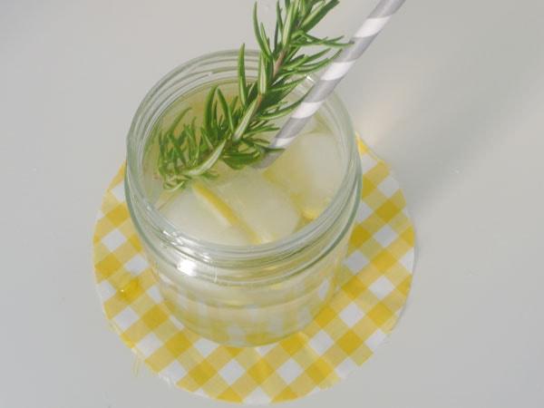 limonada-de-romera-receta-sirope.jpeg