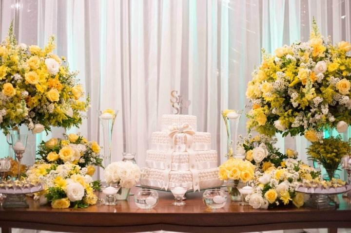 Bolo de casamento quadrado