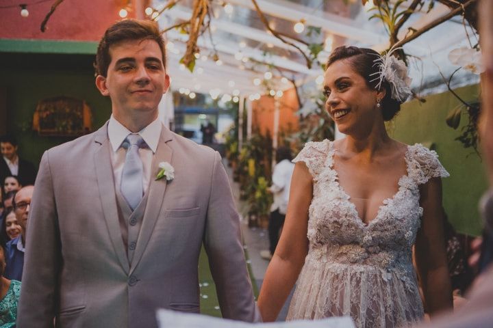 O casamento de Juliana e Caio: um pedido especial na cidade Luz