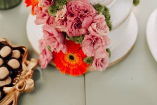 Bolo de casamento com flores