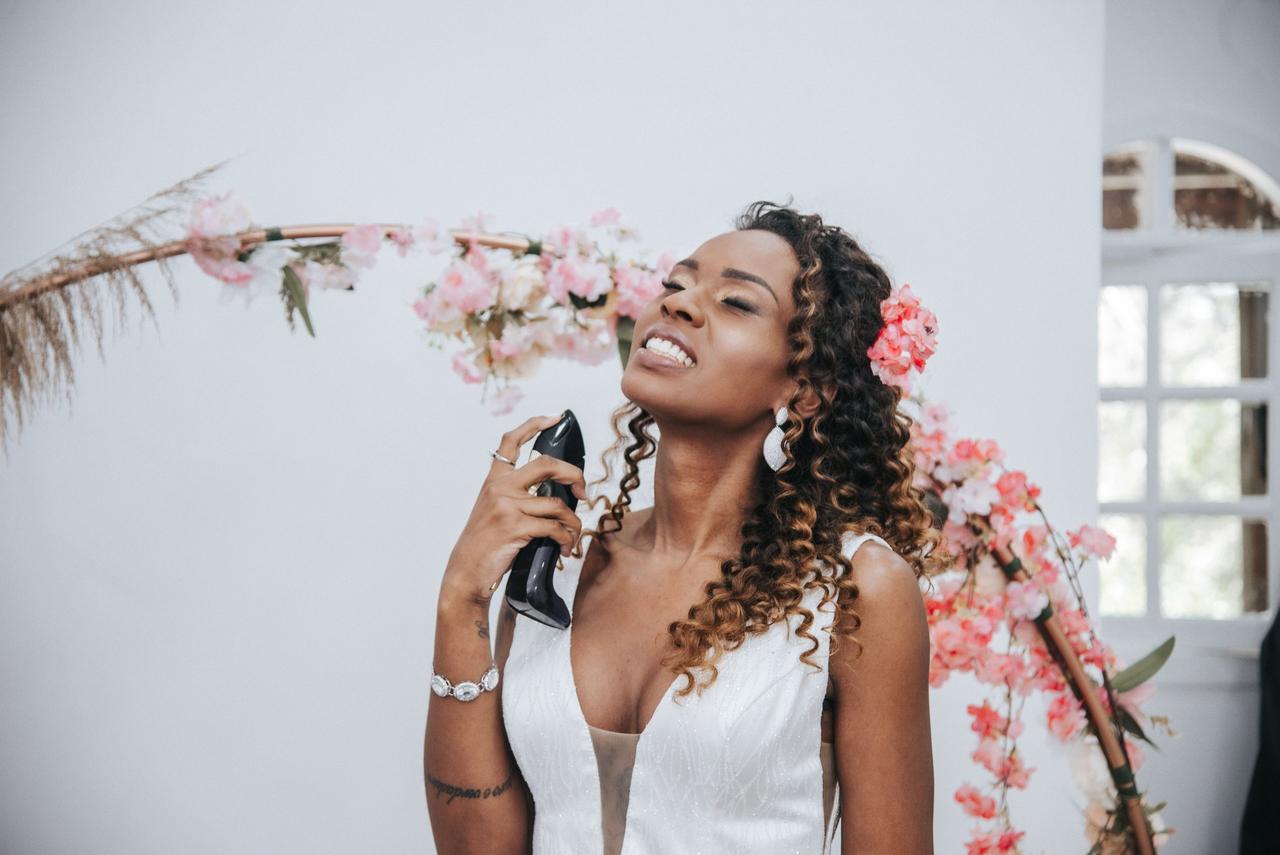 Penteado de novia com cabelo longo