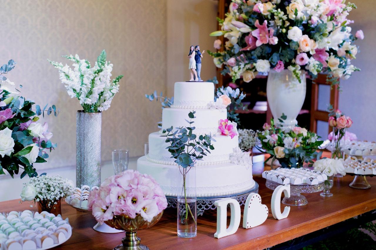 Noivinhos para o topo do bolo de casamento