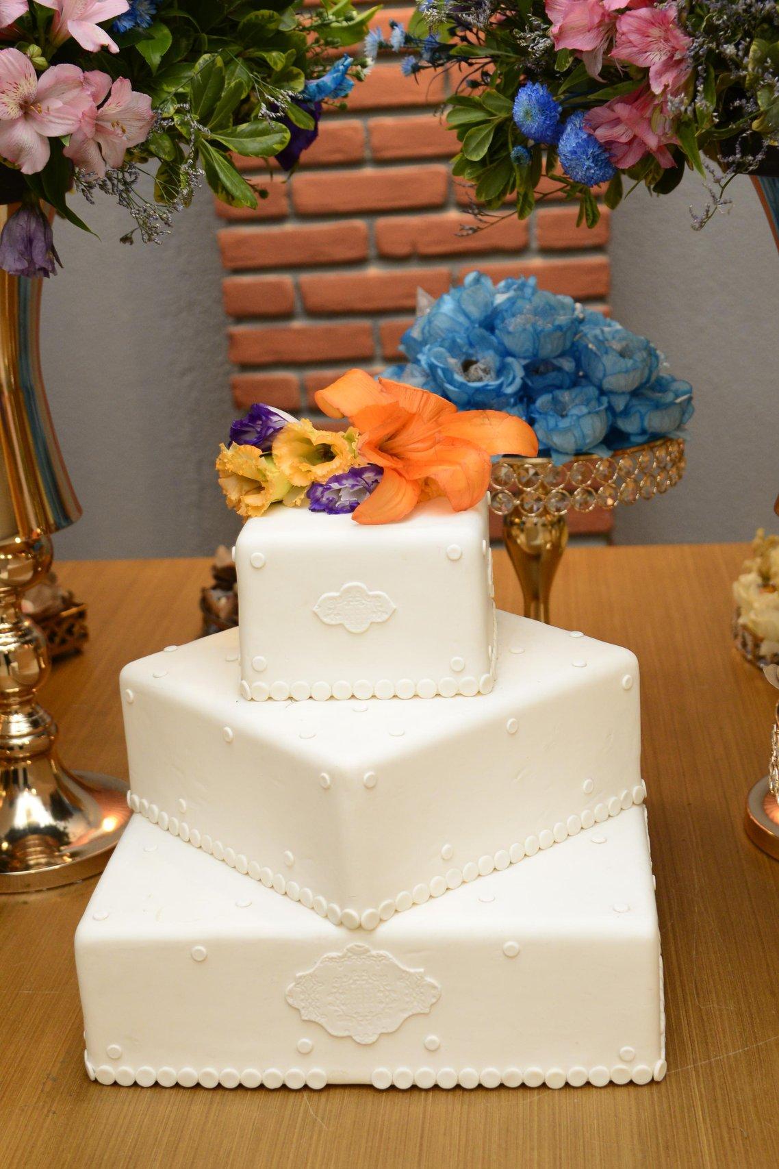 Bolo de casamento quadrado