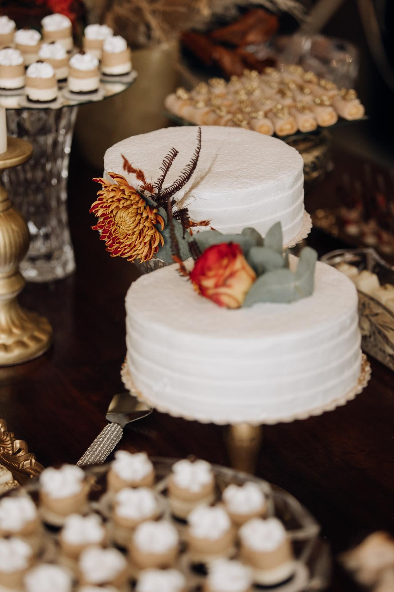 Bolo de casamento simples