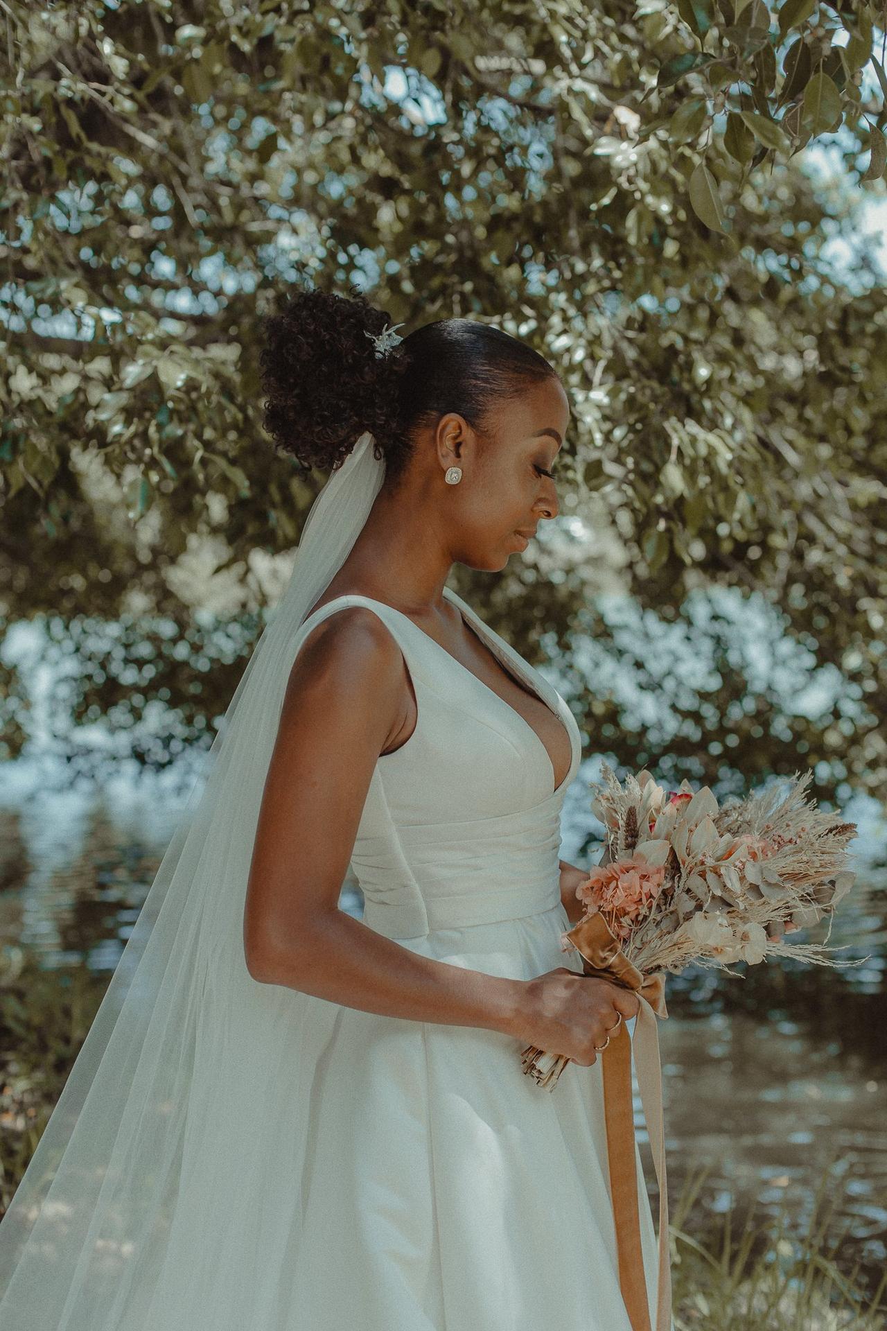 Penteado de novia com cabelo longo