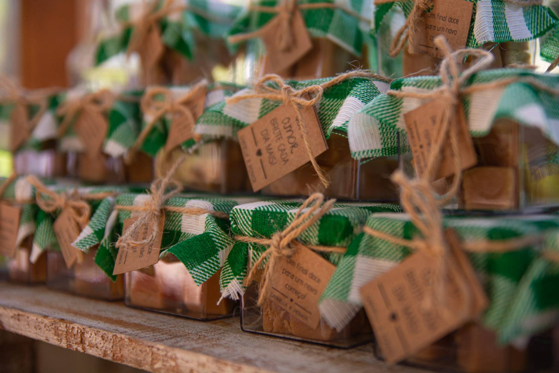 11 Lembrancinhas de casamento personalizadas e úteis para os convidados!