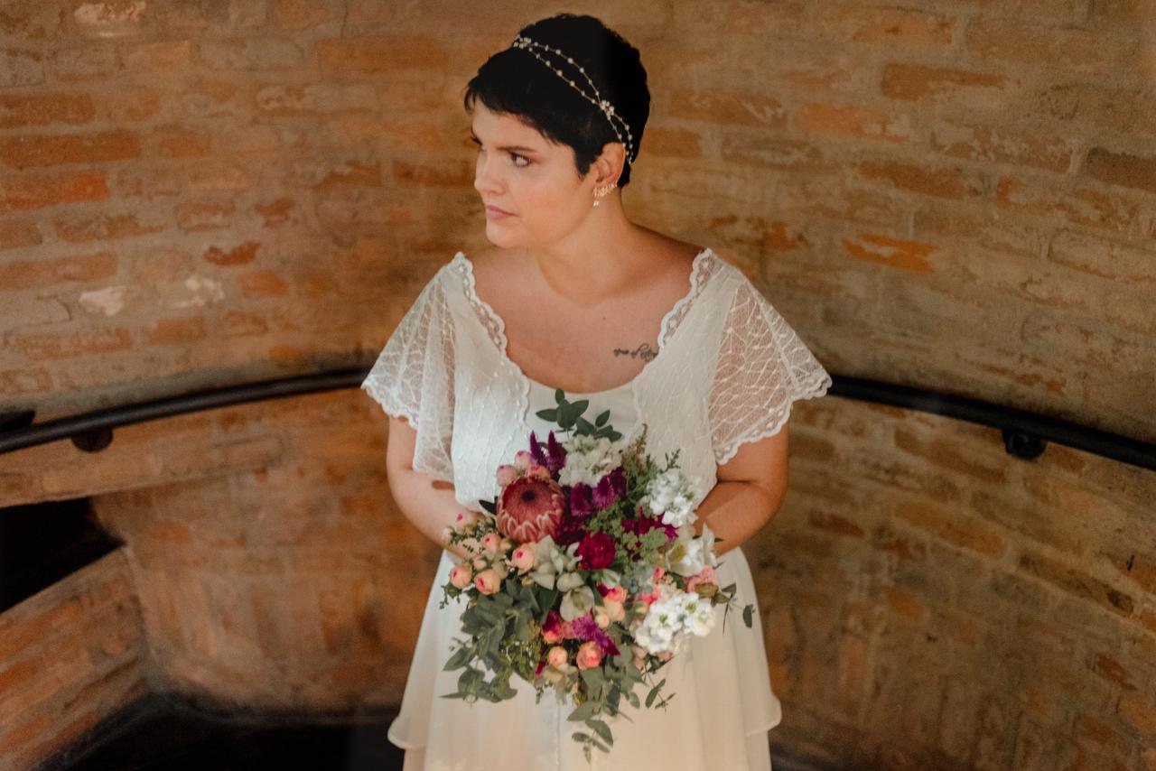 Penteado curto de casamento