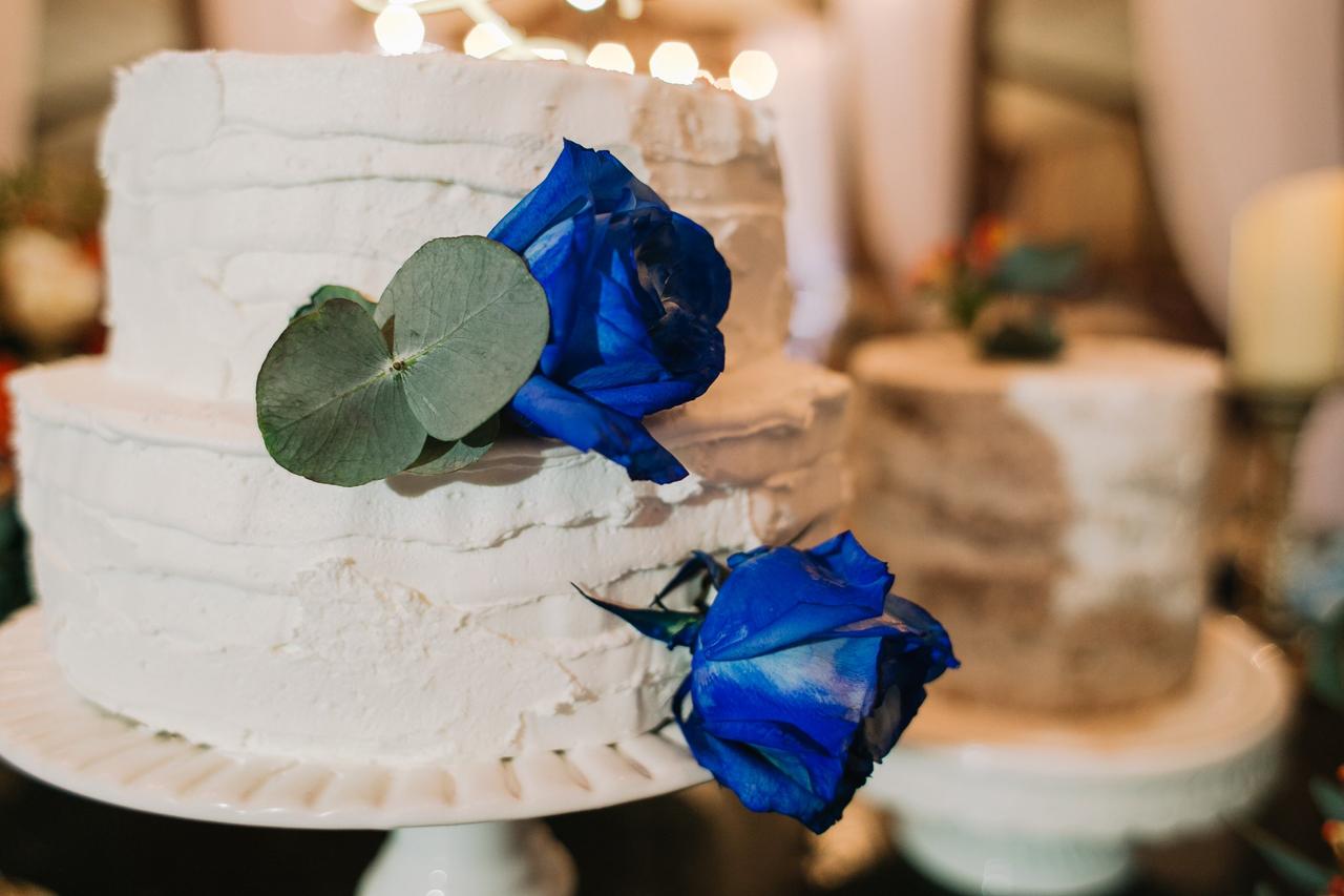 Bolo de casamento minimalista