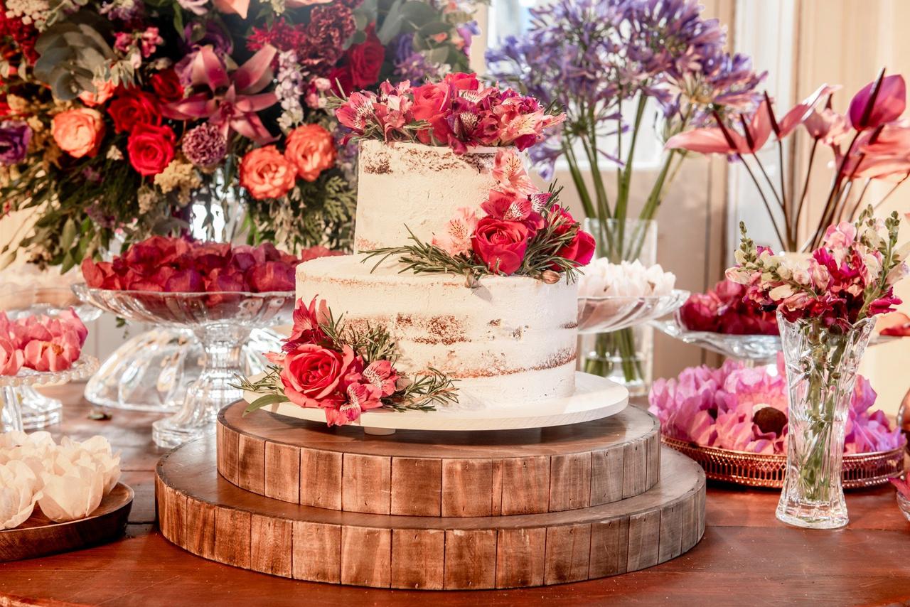 Como escolher o bolo de aniversário perfeito: sabores e estilos