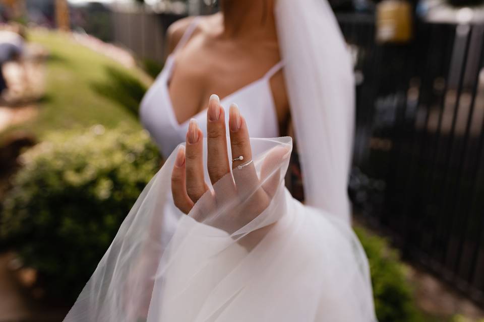 Unhas para casamento: guia completo com erros e acertos na manicure