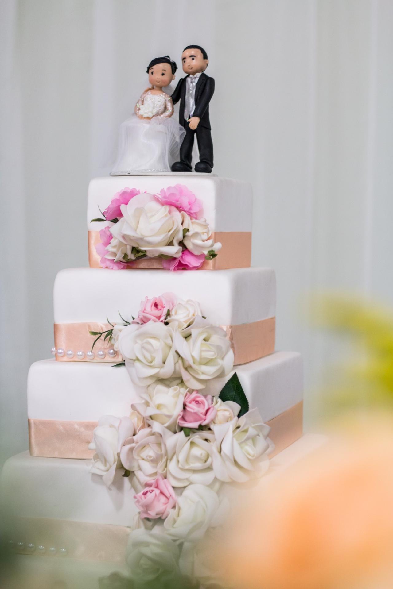 Bolo de casamento quadrado