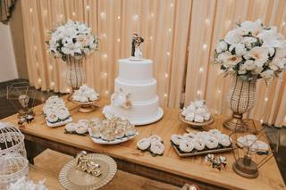 Bolo de casamento minimalista