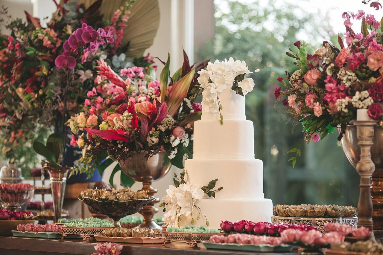 Bolo decorado de casamento