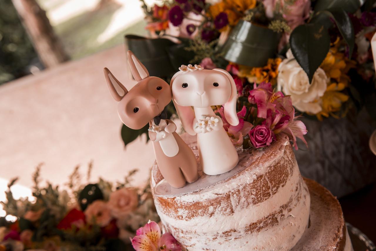 Bolo de casamento com flores