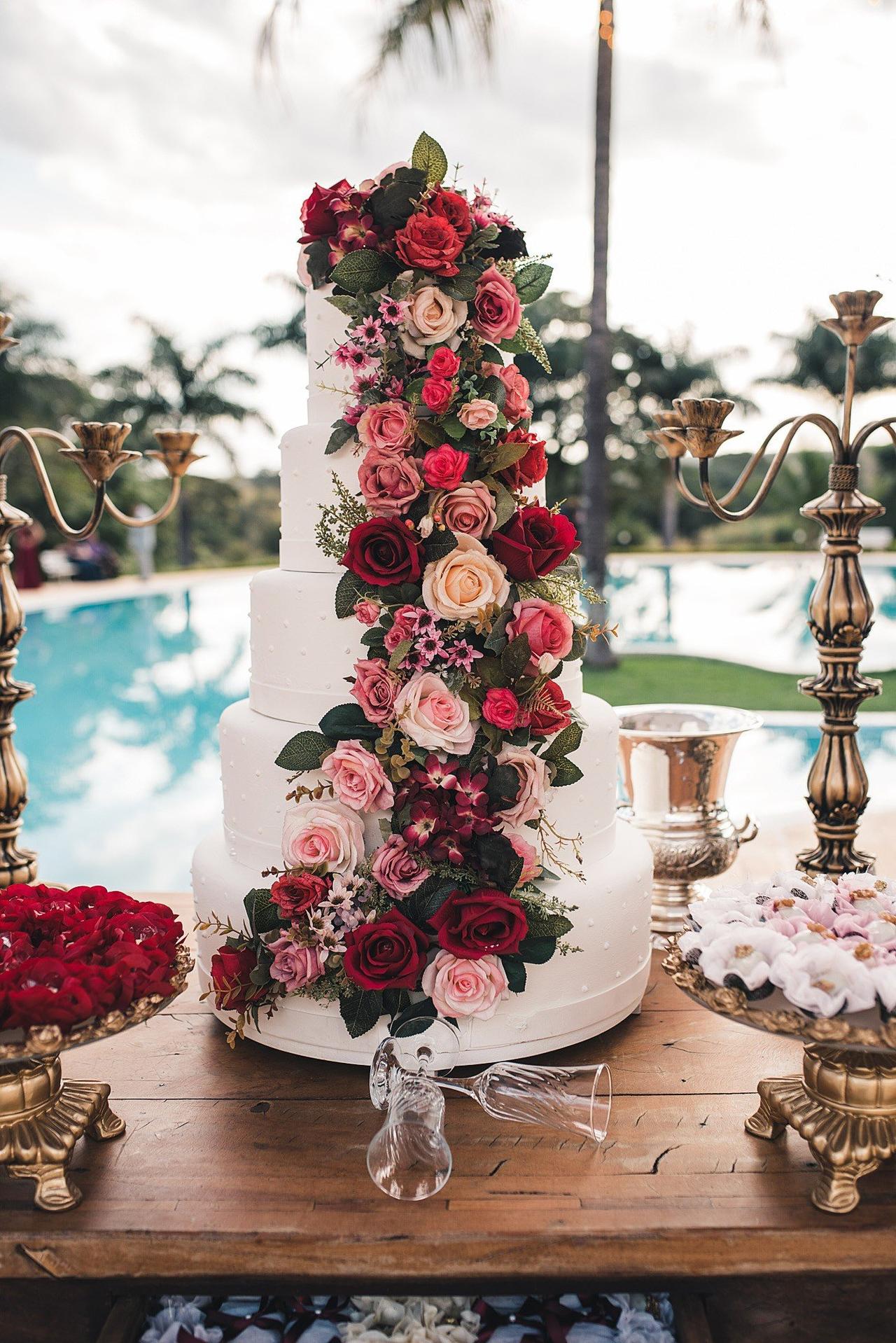 Bolo decorado de casamento