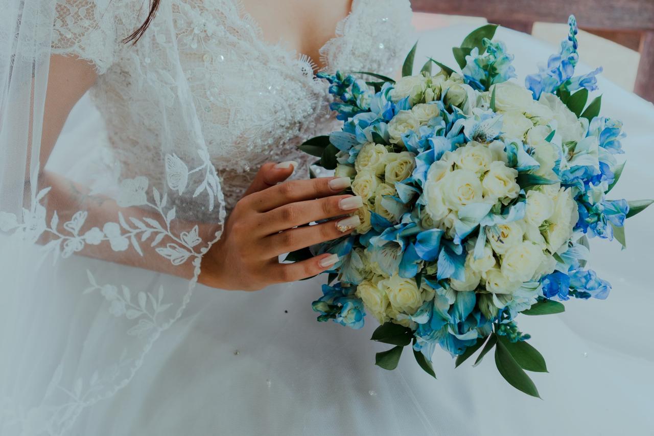 Buquê azul para a noiva: 80 inspirações para a noiva