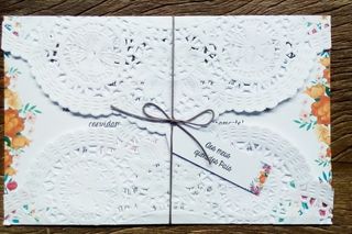 Modelo de envelope para convite de casamento