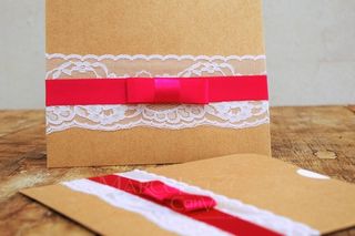 Modelo de envelope para convite de casamento