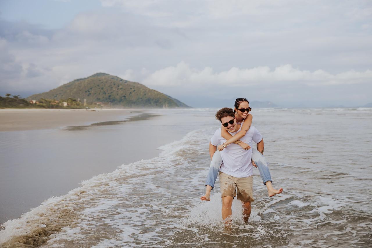pergunta fazer antes casar sendo feliz na praia