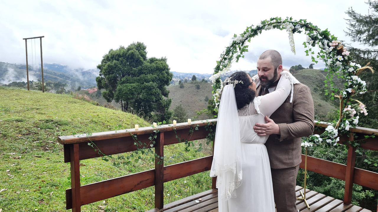 Penteado curto de casamento