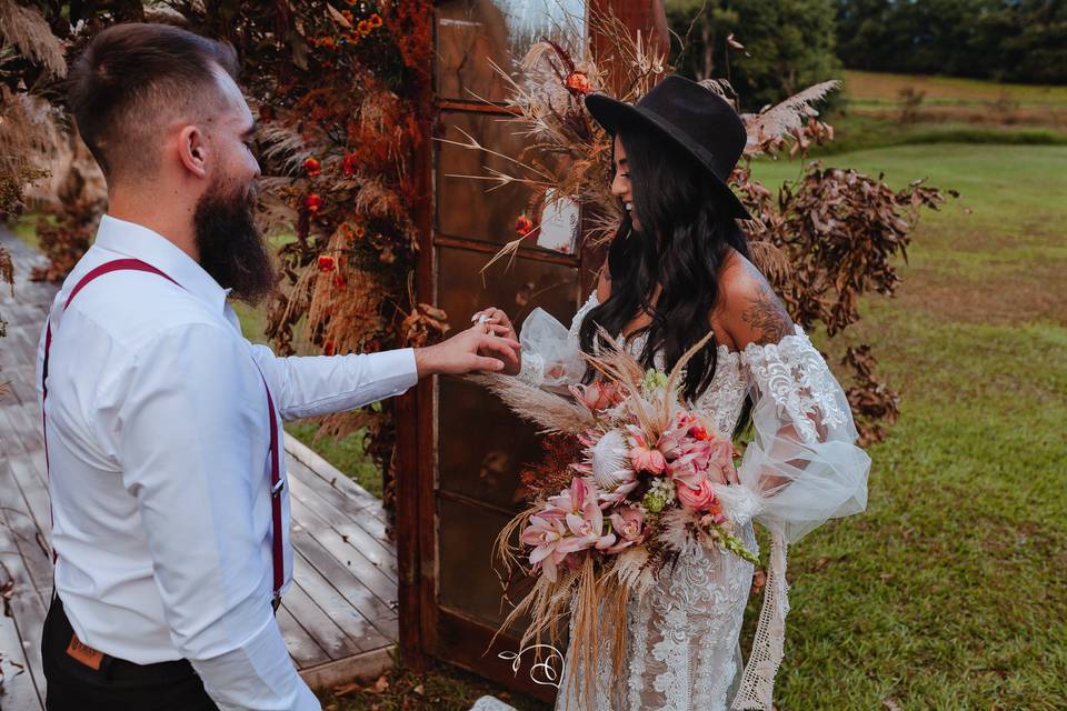 Roupa para casamento em sitio store a tarde