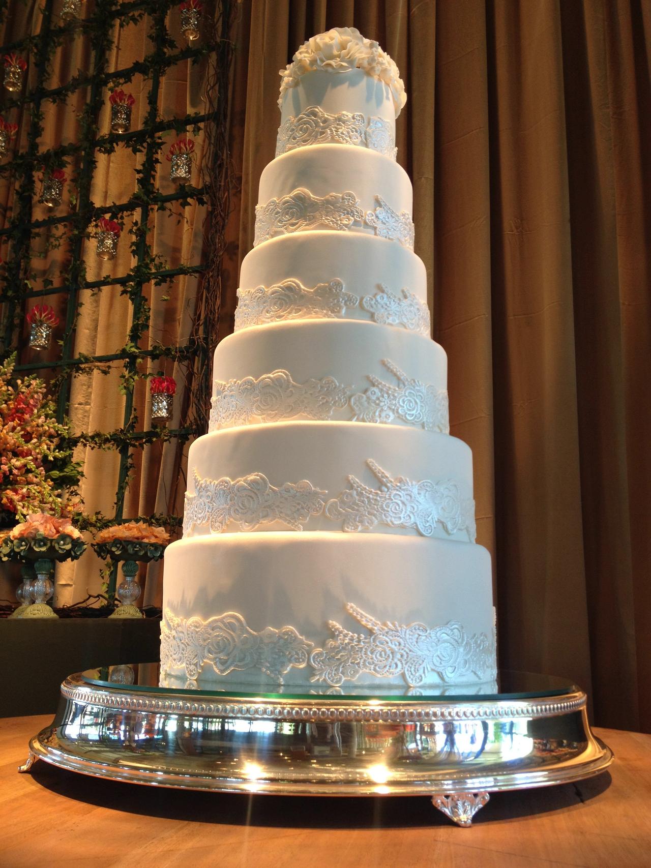 bolo de casamento luxuoso