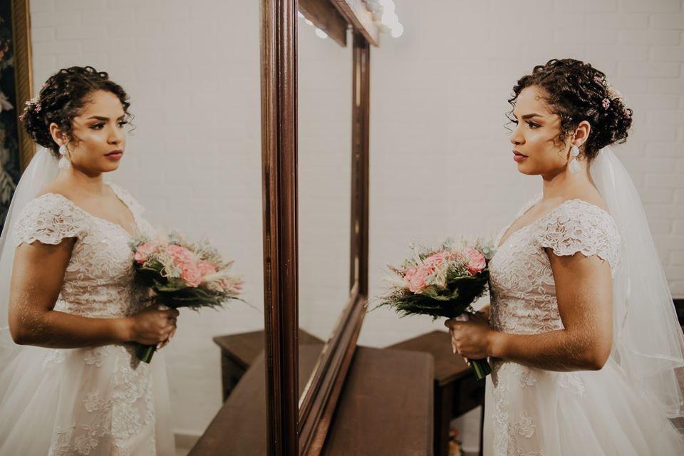 Penteado curto de casamento