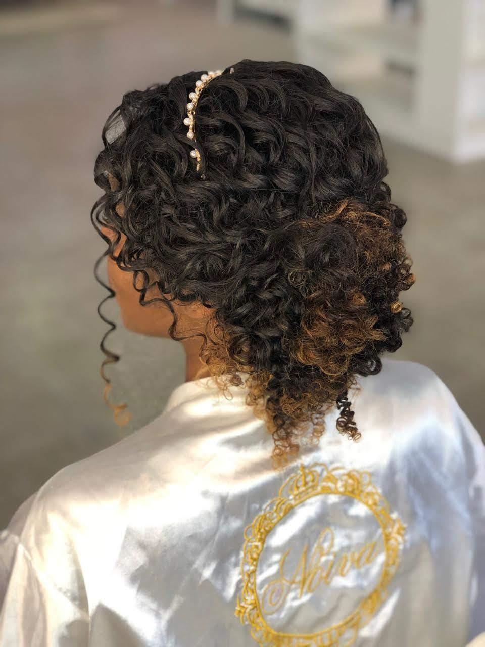 Penteados de casamento para cabelo crespo