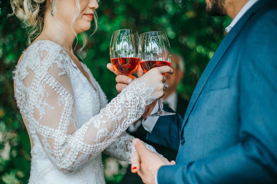 Vinho rosé: como harmonizá-lo com o estilo e o menu do casamento