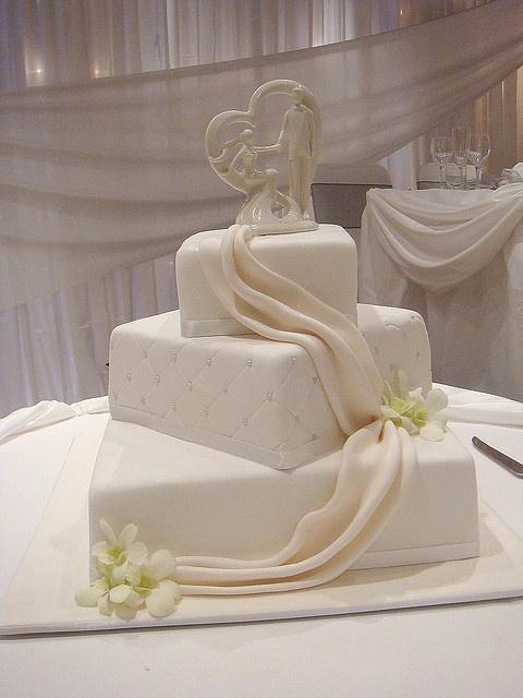 Bolo de casamento quadrado