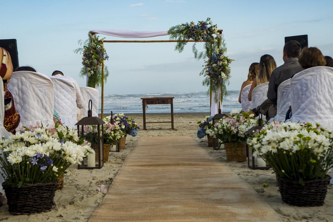 Casamento na praia: Guia completo com tudo o que você precisa saber para  casar em Ubatuba