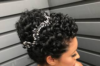 Noiva penteado cabelo cacheado