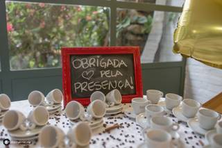 Mesa do café para casamento simples