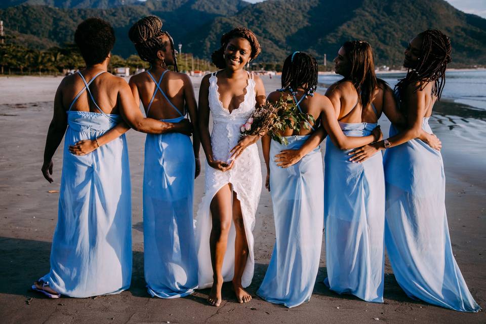 Madrinhas de vestido azul: os melhores motivos para escolher a cor