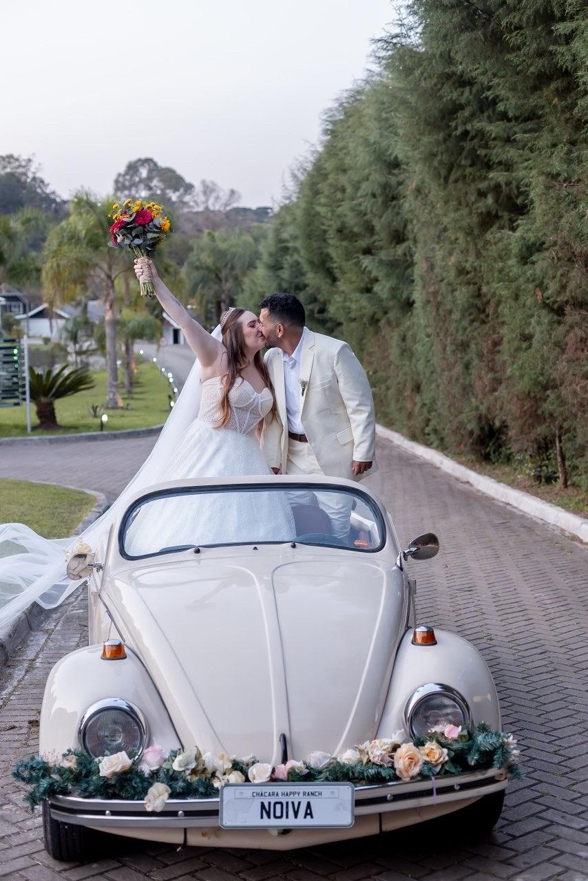 Carro da noiva para o casamento: guia para escolher e alugar o melhor  modelo!