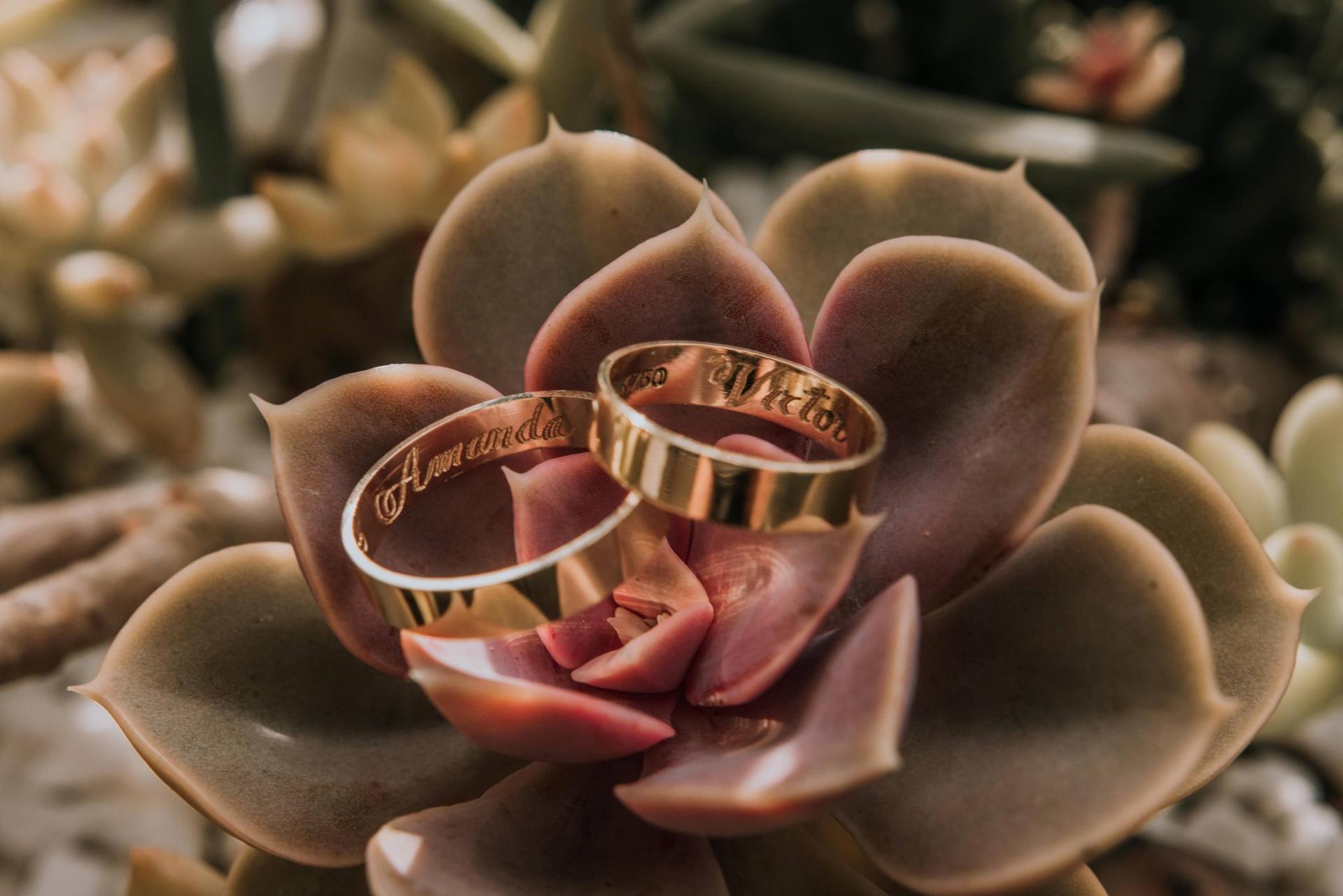 O que gravar nas alianças de namoro e nas alianças de casamento? 35 ...