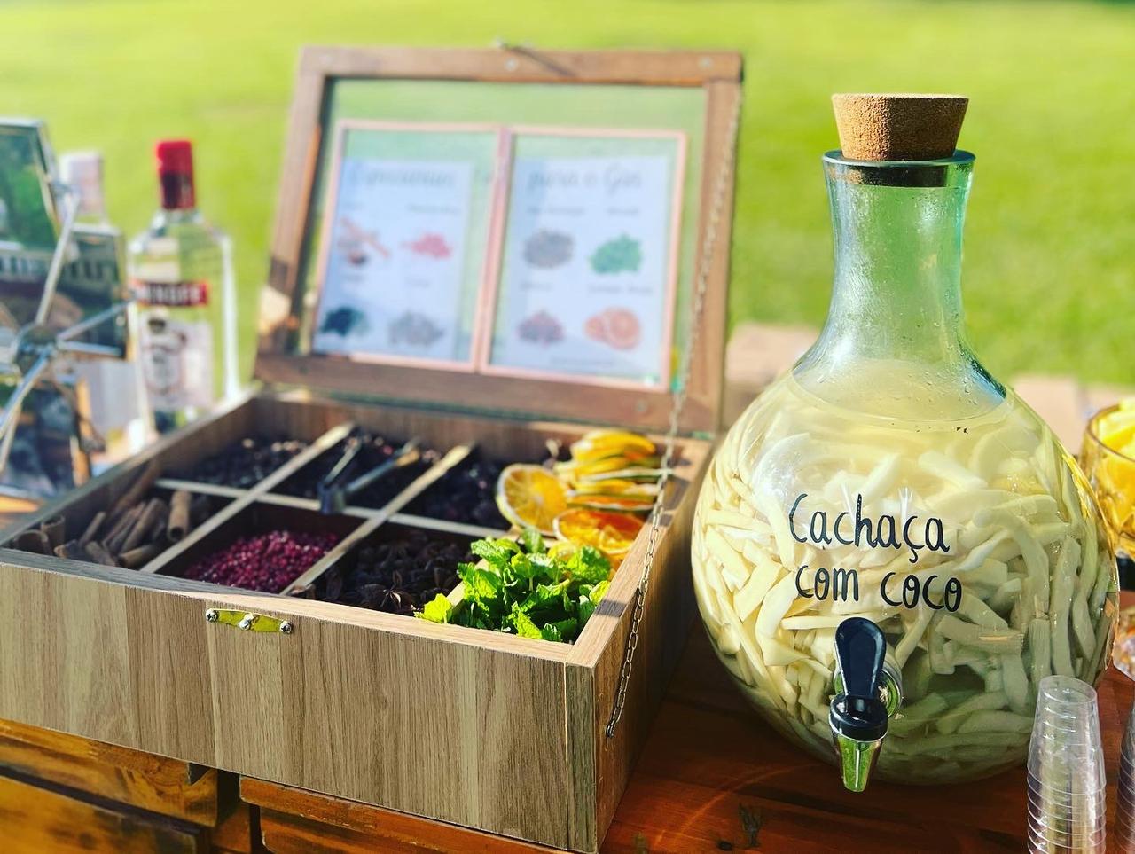 drinks com cachaça bar casamento