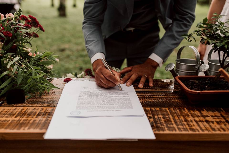 A Certidão de Casamento anula a de Nascimento? Tirem essa dúvida de uma vez!