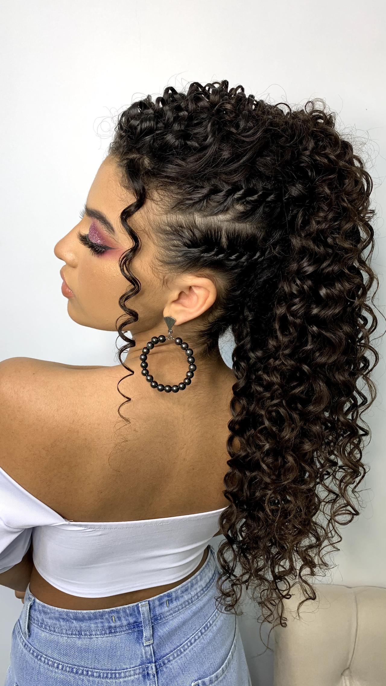 penteado madrinha casamento com cacho