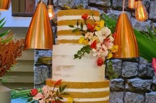 Bolo de casamento com flores