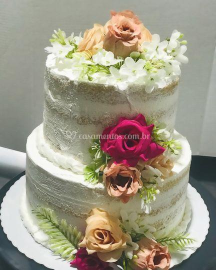 naked cake com flores