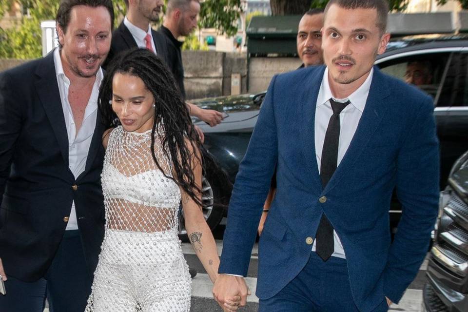 Banho de estilo no pré-casamento de Zoë Kravitz e Karl Glusman