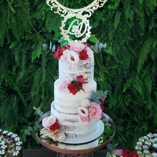 naked cake com flores