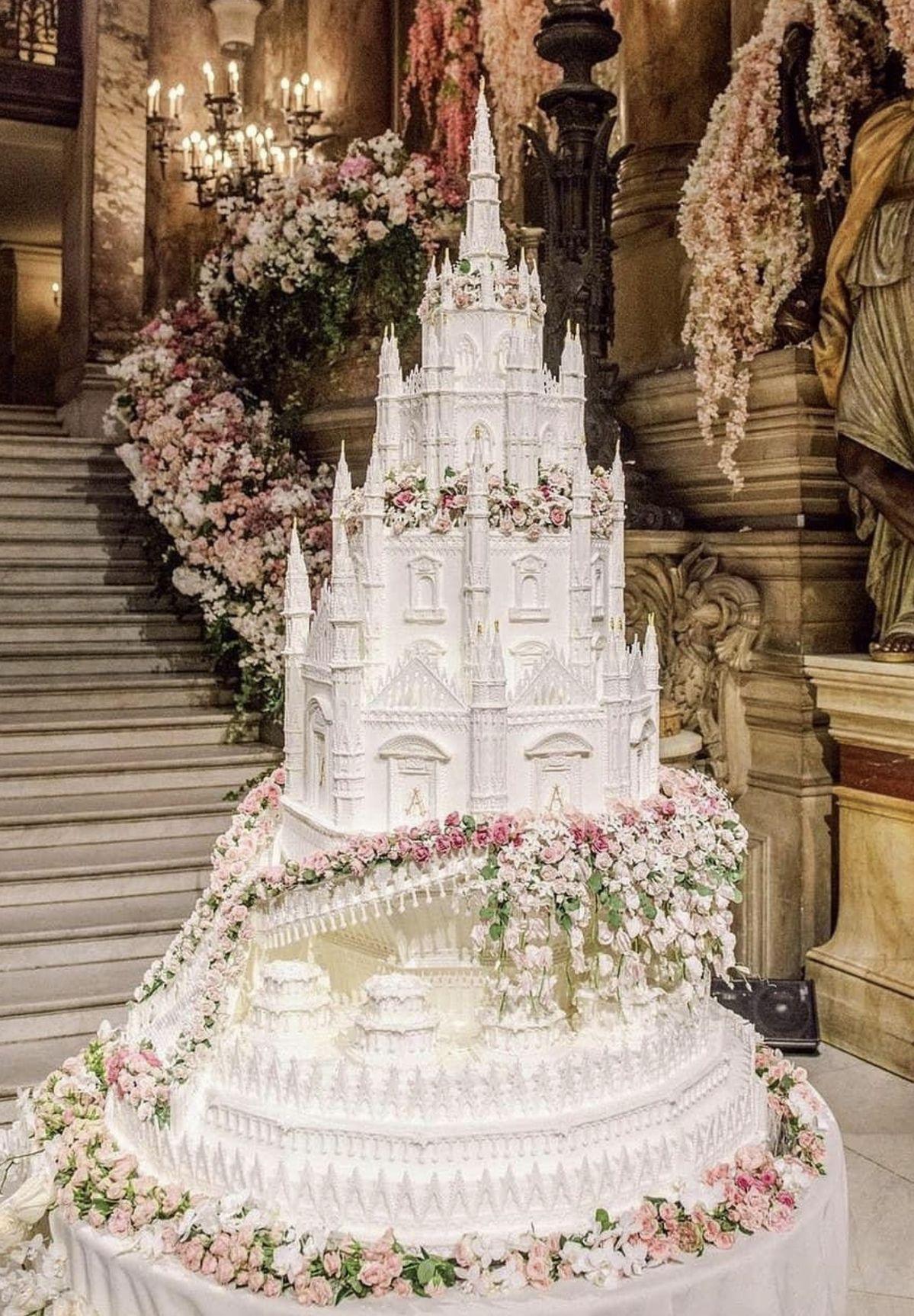 bolo de casamento luxuoso