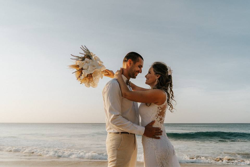 Casamento na praia, quanto custa? Vamos te contar tudo!