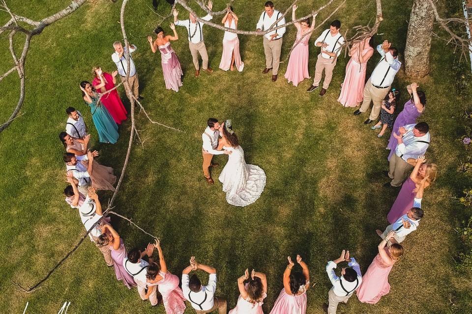 O real significado dos padrinhos de casamento: pense bem em quem você vai convidar!