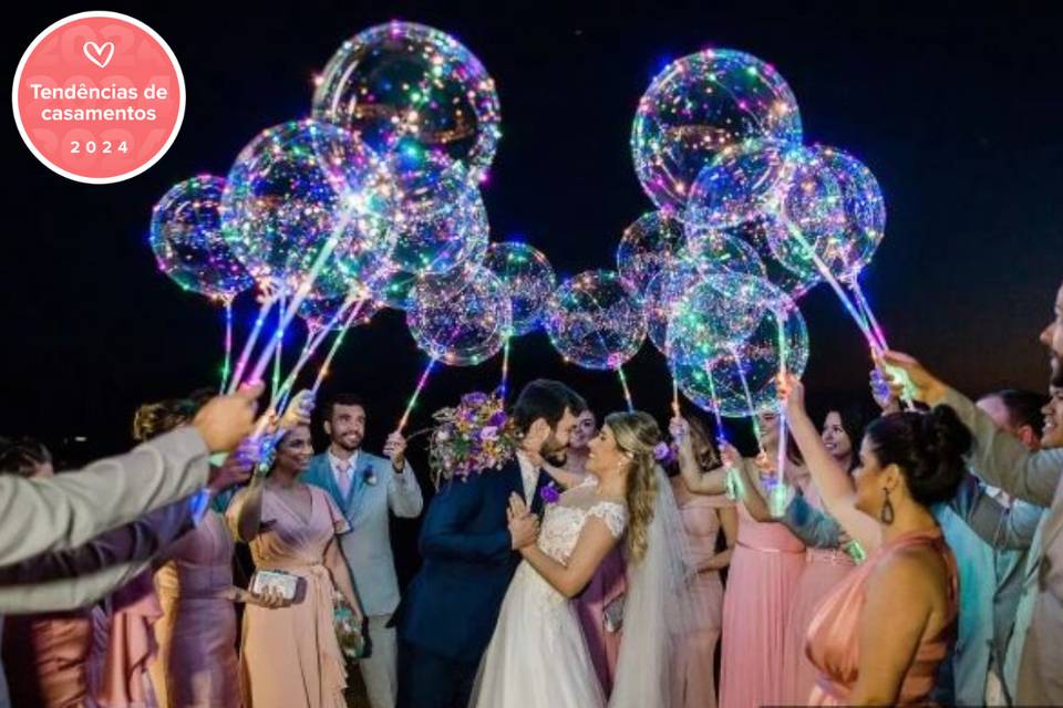 Balões de LED: o brilho que o seu casamento precisa